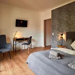 Jeff's - With A Mountain View 3*