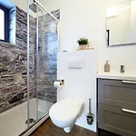 Jeff's - With A Mountain View Couette-café