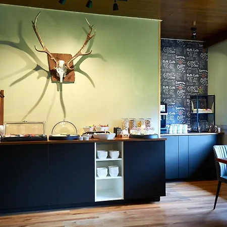 Jeff's - With A Mountain View Bed & Breakfast