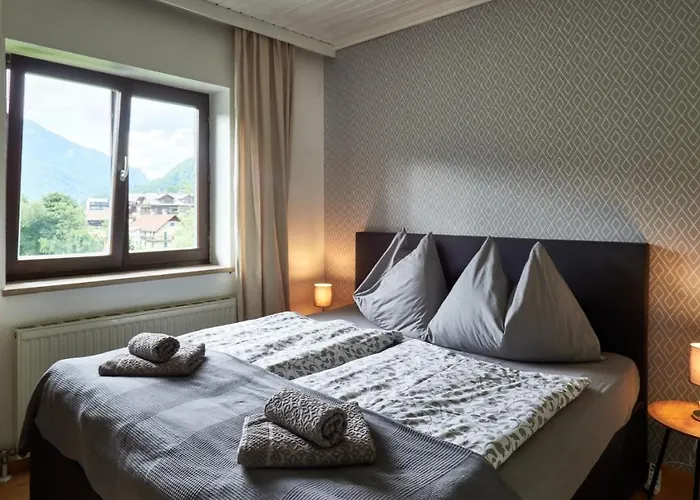 Jeff's - With A Mountain View 3*